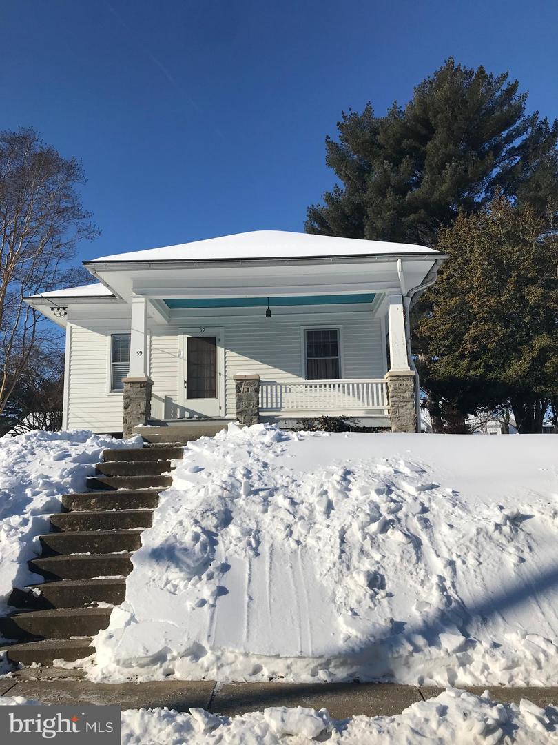 39 N Prince St, Millersville