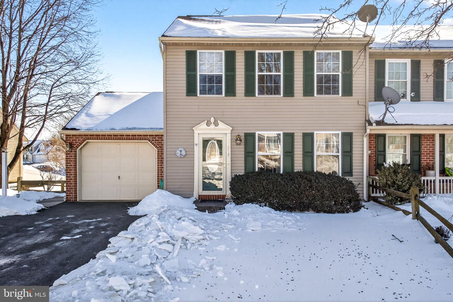 219 Chelmsford Drive, Marietta