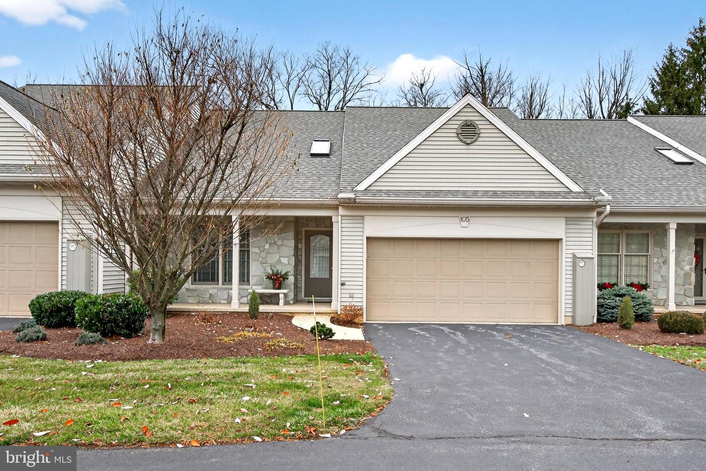 105 Deer Ford Drive, Lancaster