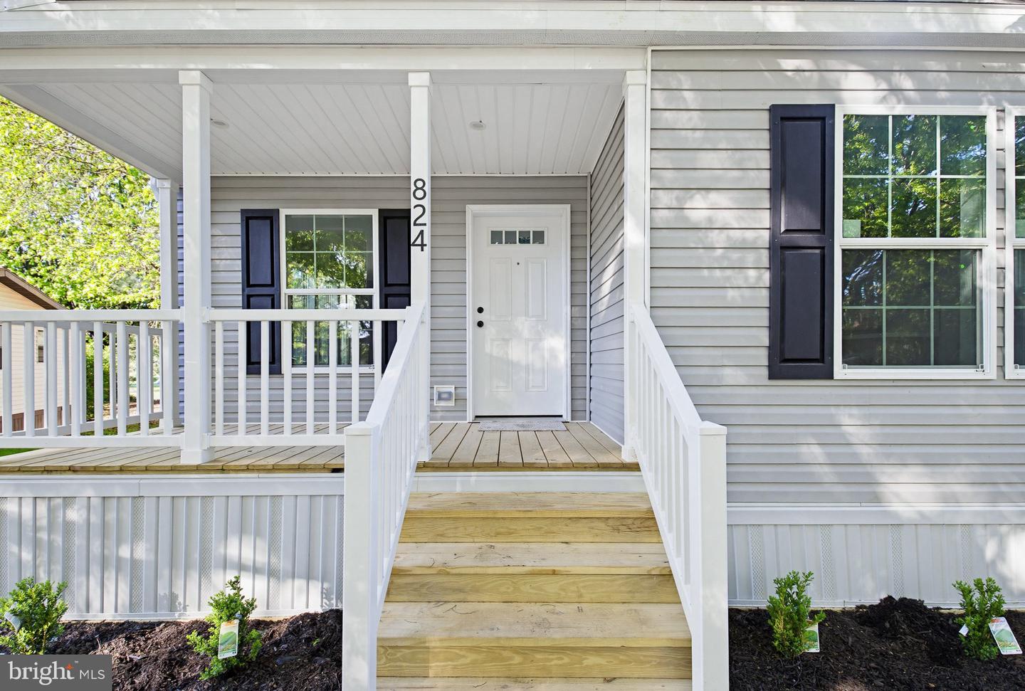 824 Carrie Court, Lancaster
