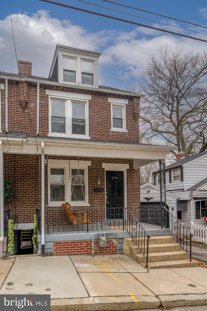 679 Poplar Street, Lancaster