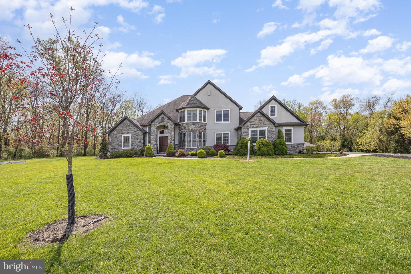 115 Monument Drive, Elizabethtown