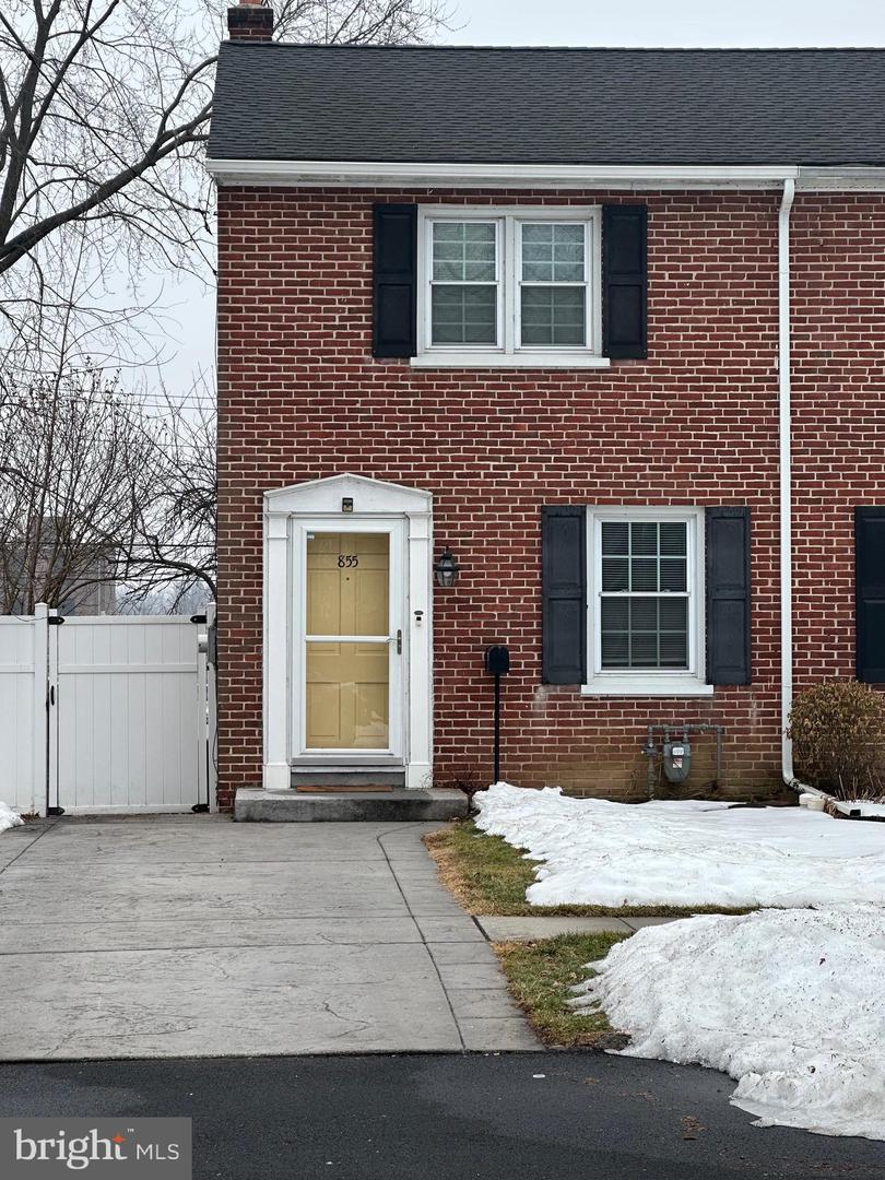855 Fountain Avenue, Lancaster