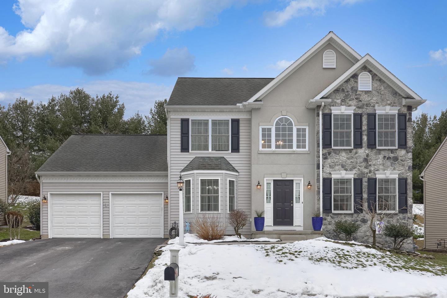 16 Cedar Chase Drive, Mountville