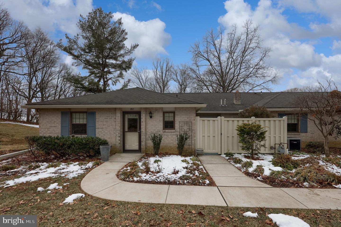 357 Valleybrook Drive, Lancaster