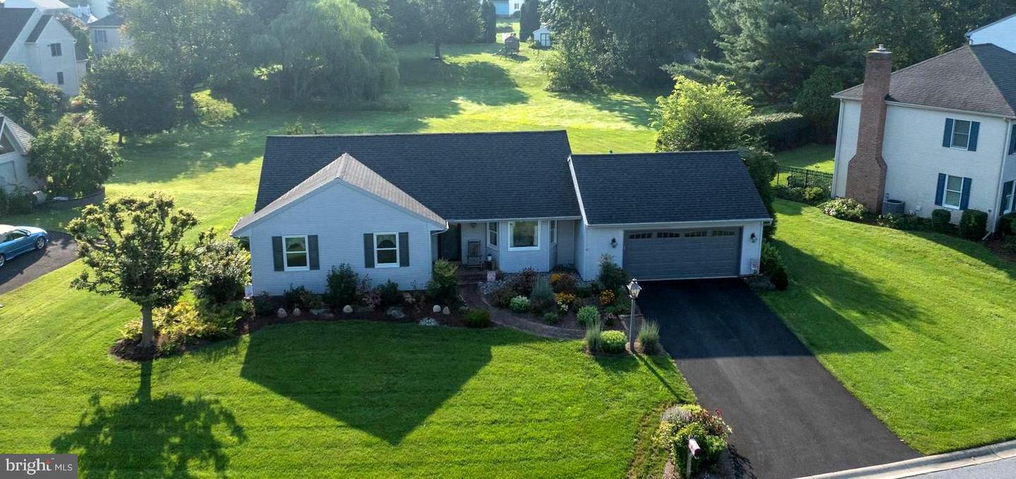 923 Jade Avenue, Lancaster