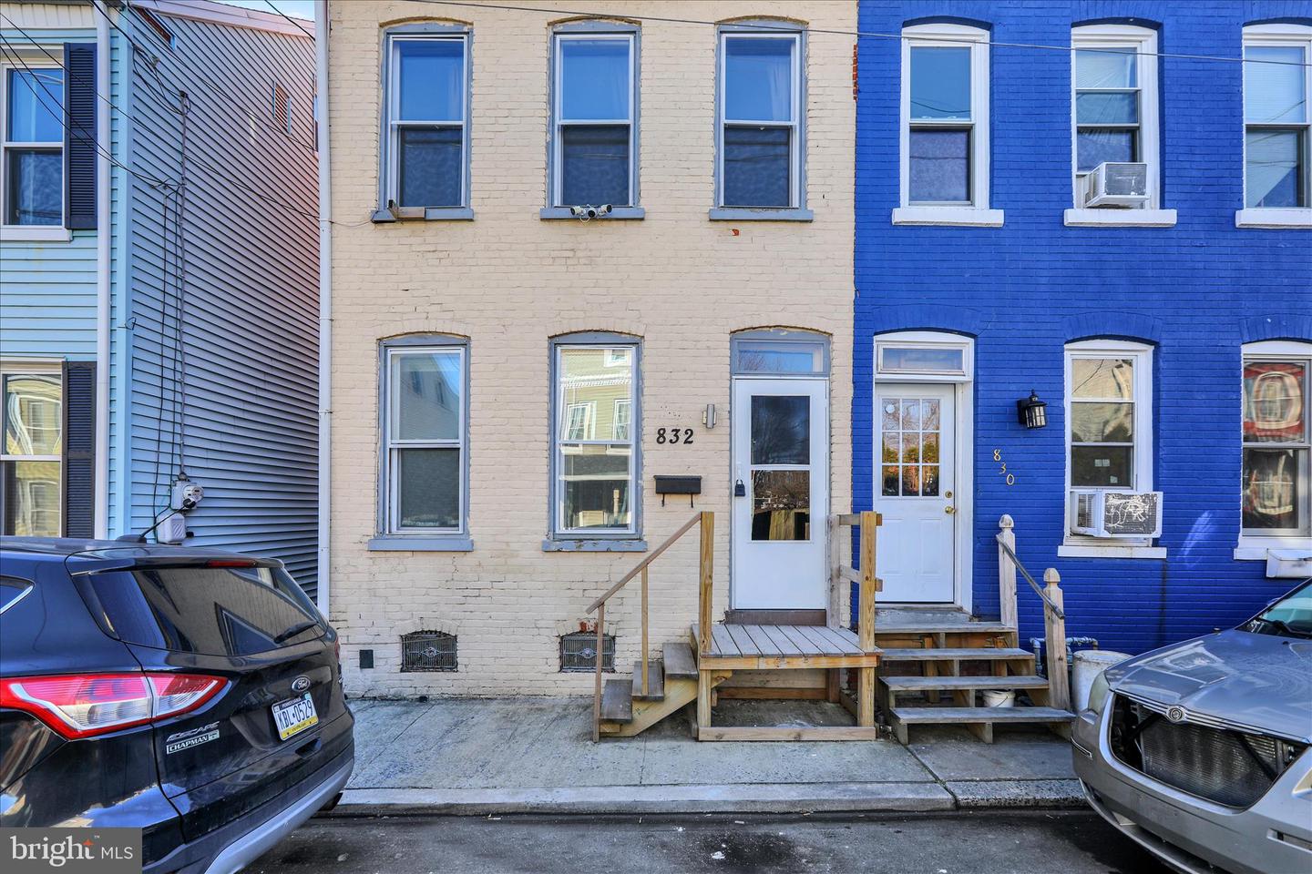 832 Houston Street, Columbia