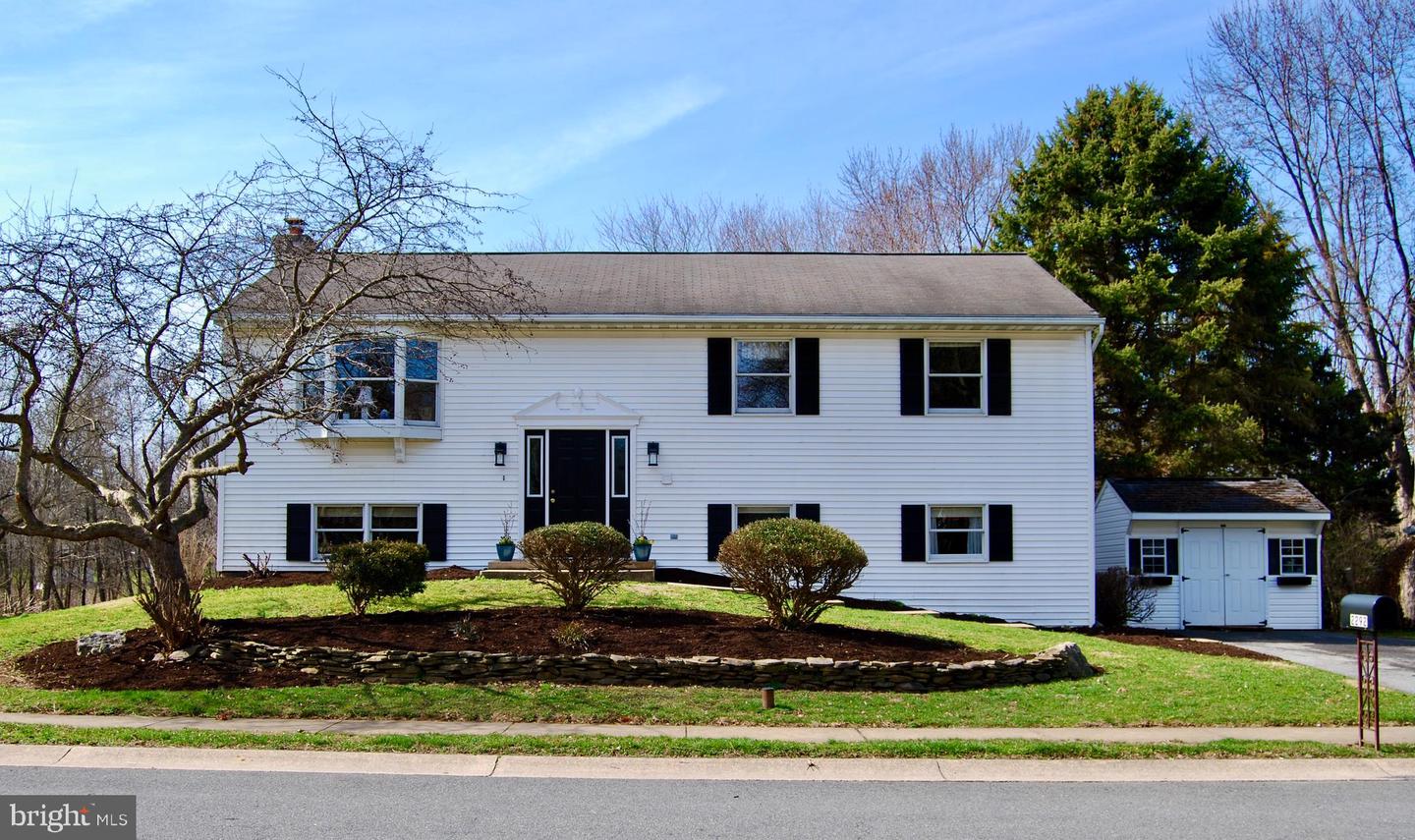 2292 Bob White Lane, Lancaster