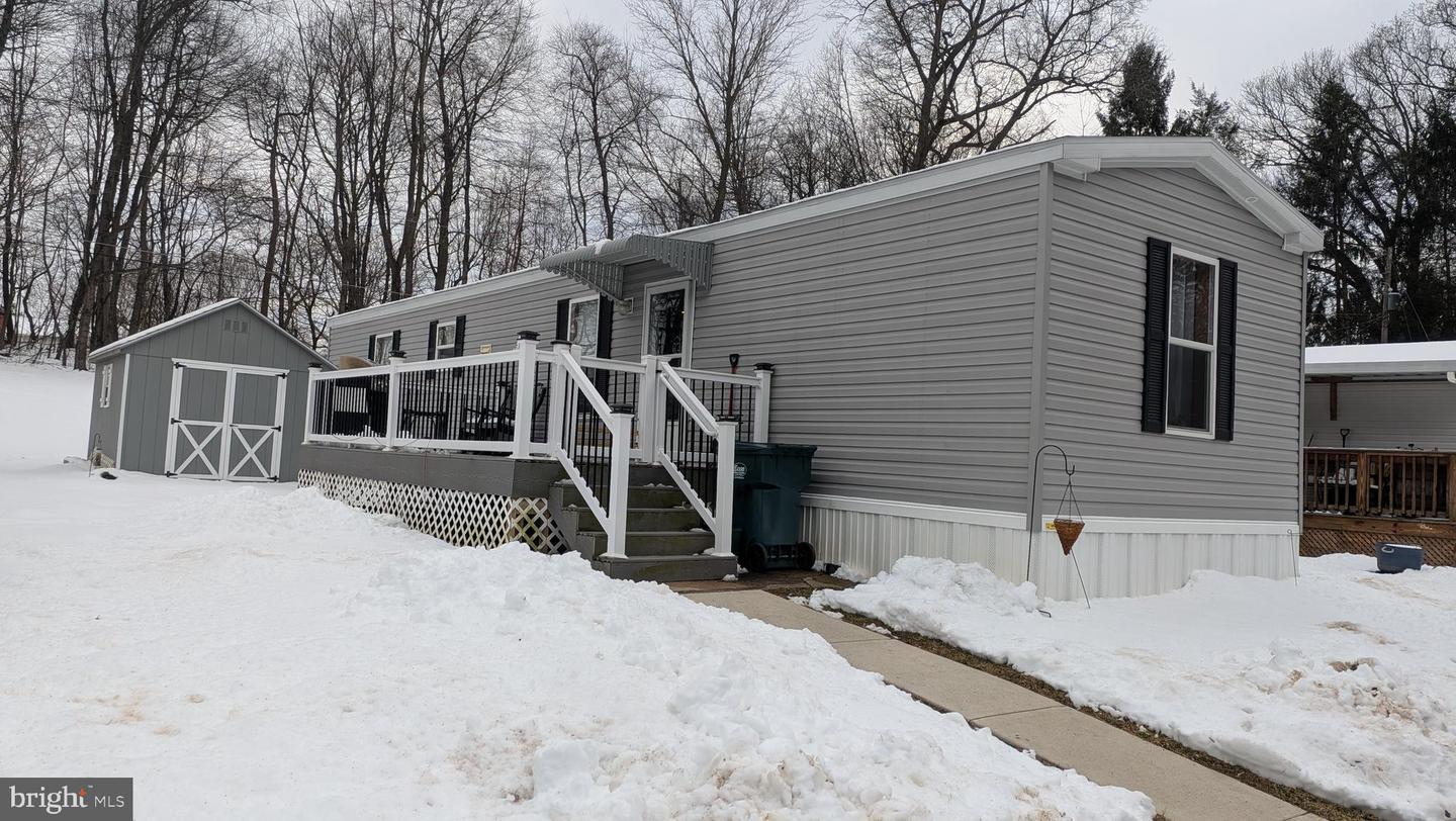 4 Liberty Hill Court, New Providence