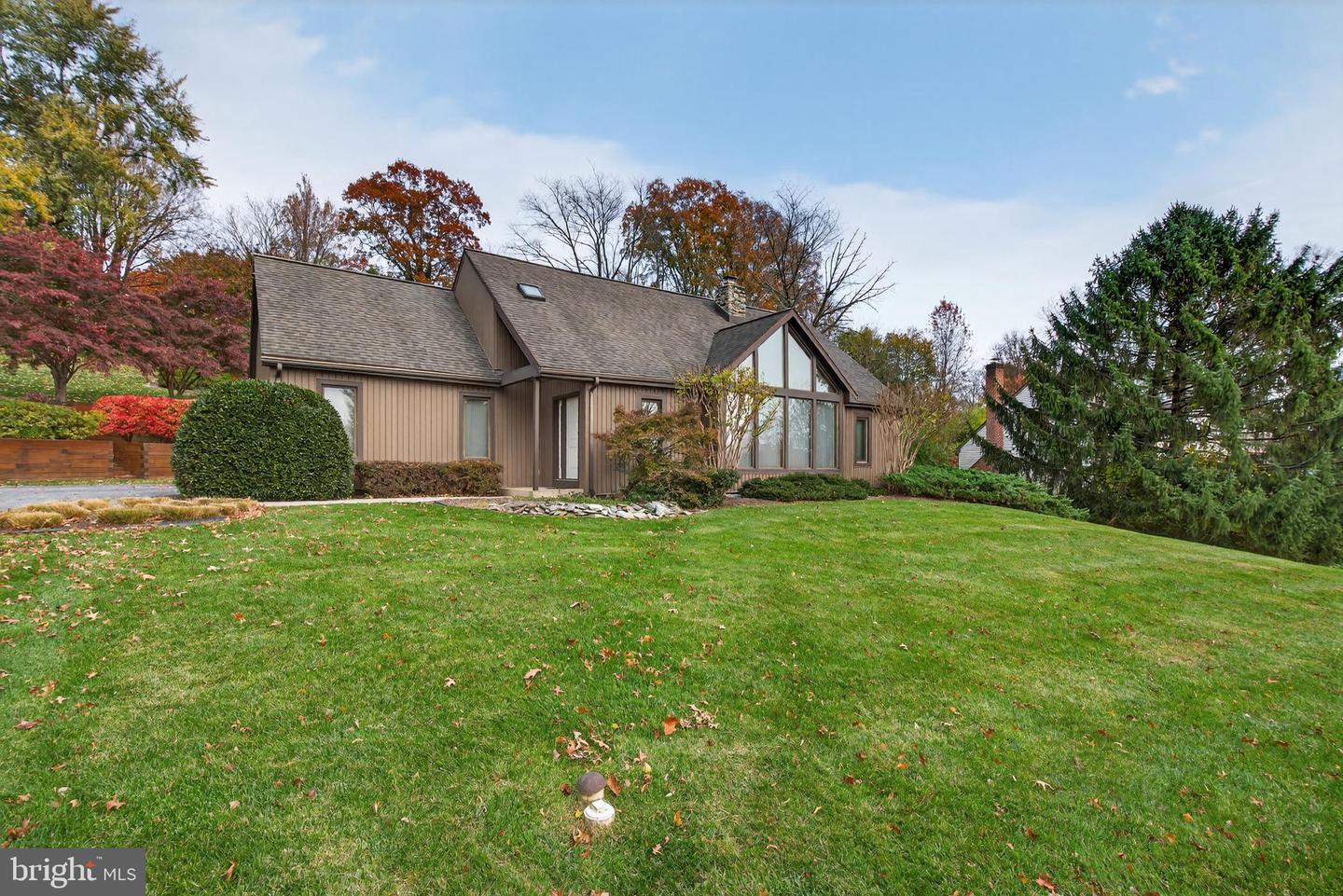 1049 Signal Hill Lane Lane, Lancaster