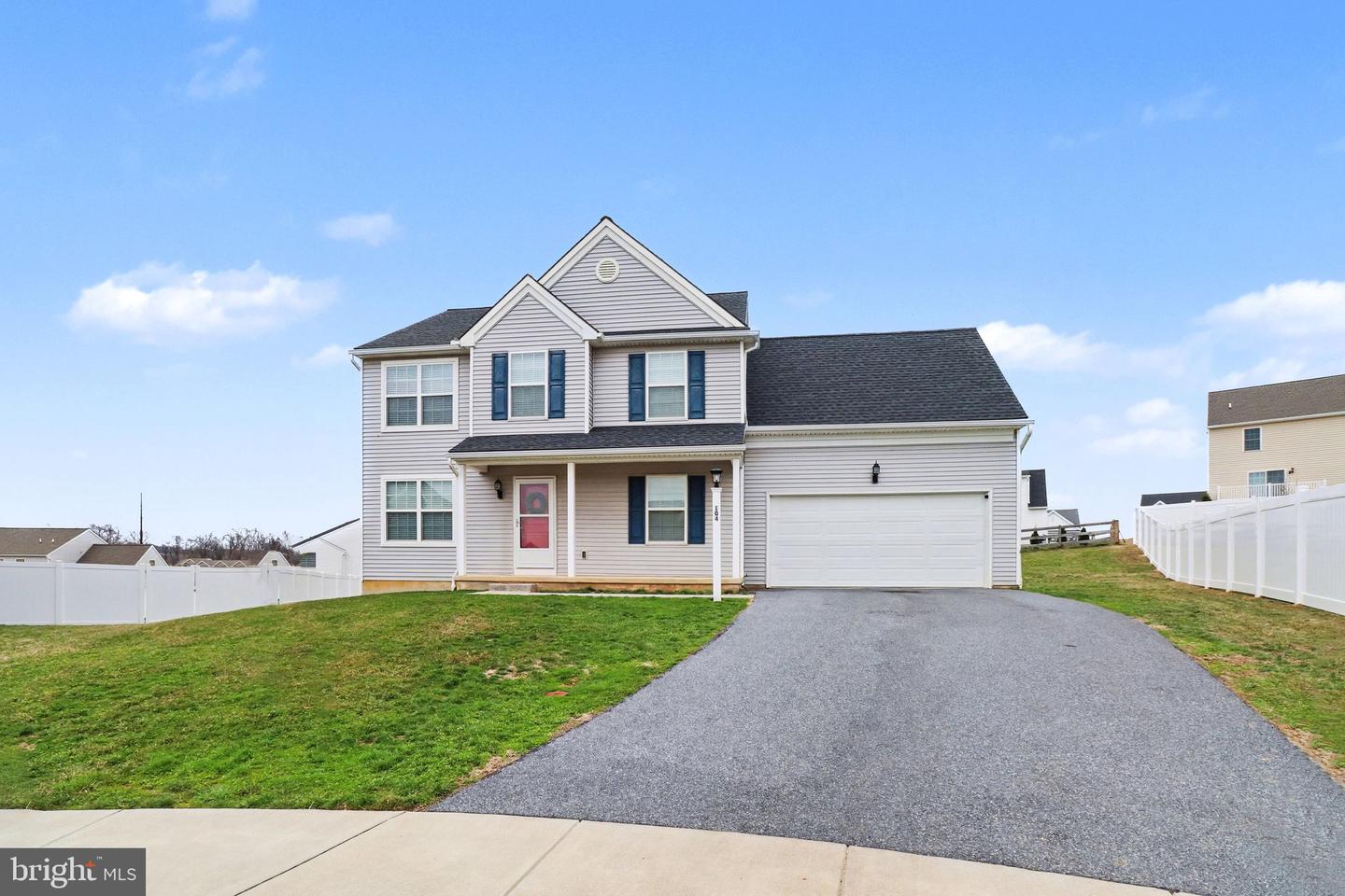 104 Brookside Lane, New Providence
