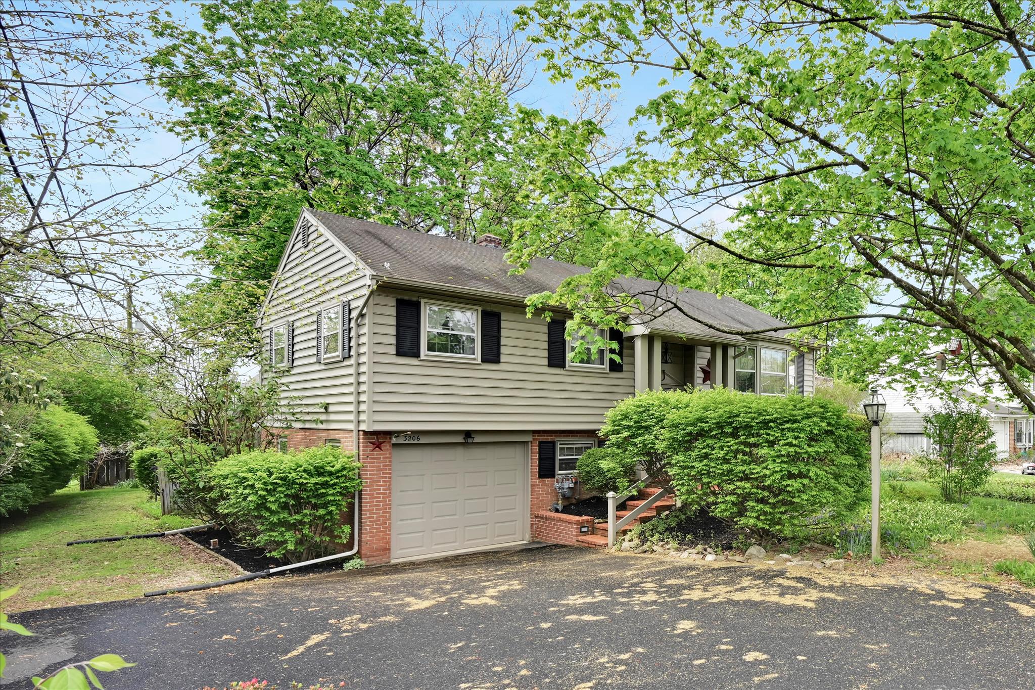 3206 Nolt Road, Lancaster
