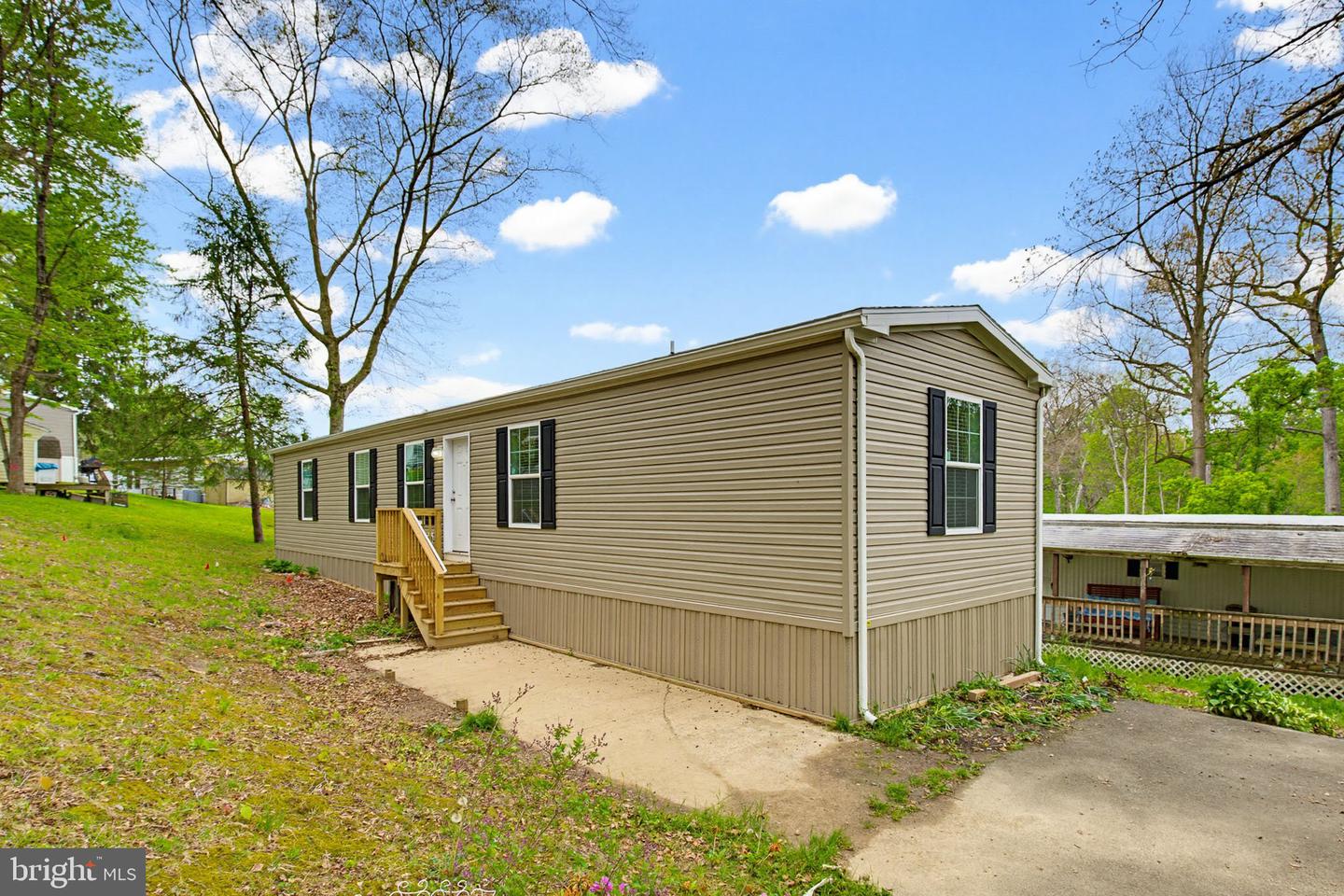 503 Cedar Ln