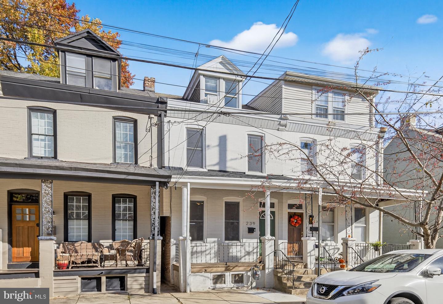 239 Elm Street, Lancaster