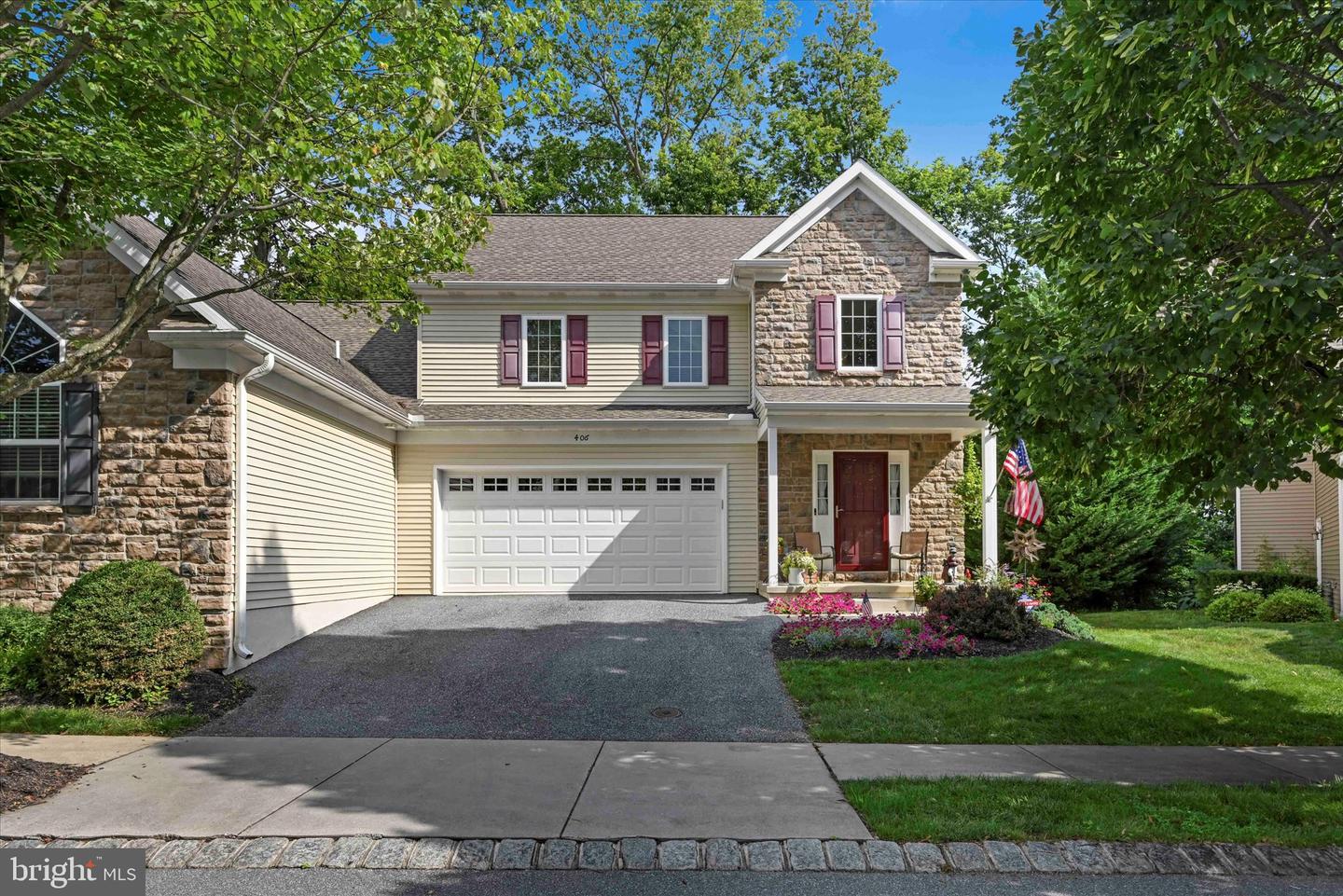 406 Wendover Way, Lancaster