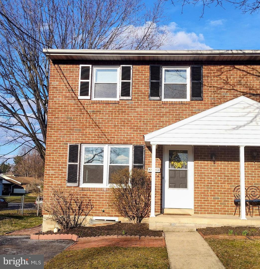 827 S Locust Street, Elizabethtown