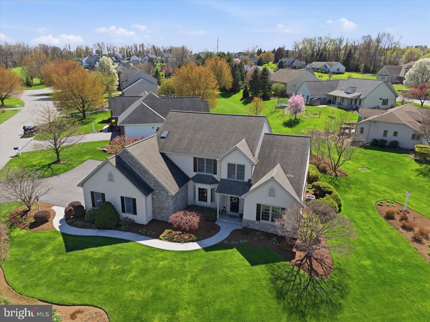 314 Country Meadows Drive, Lancaster