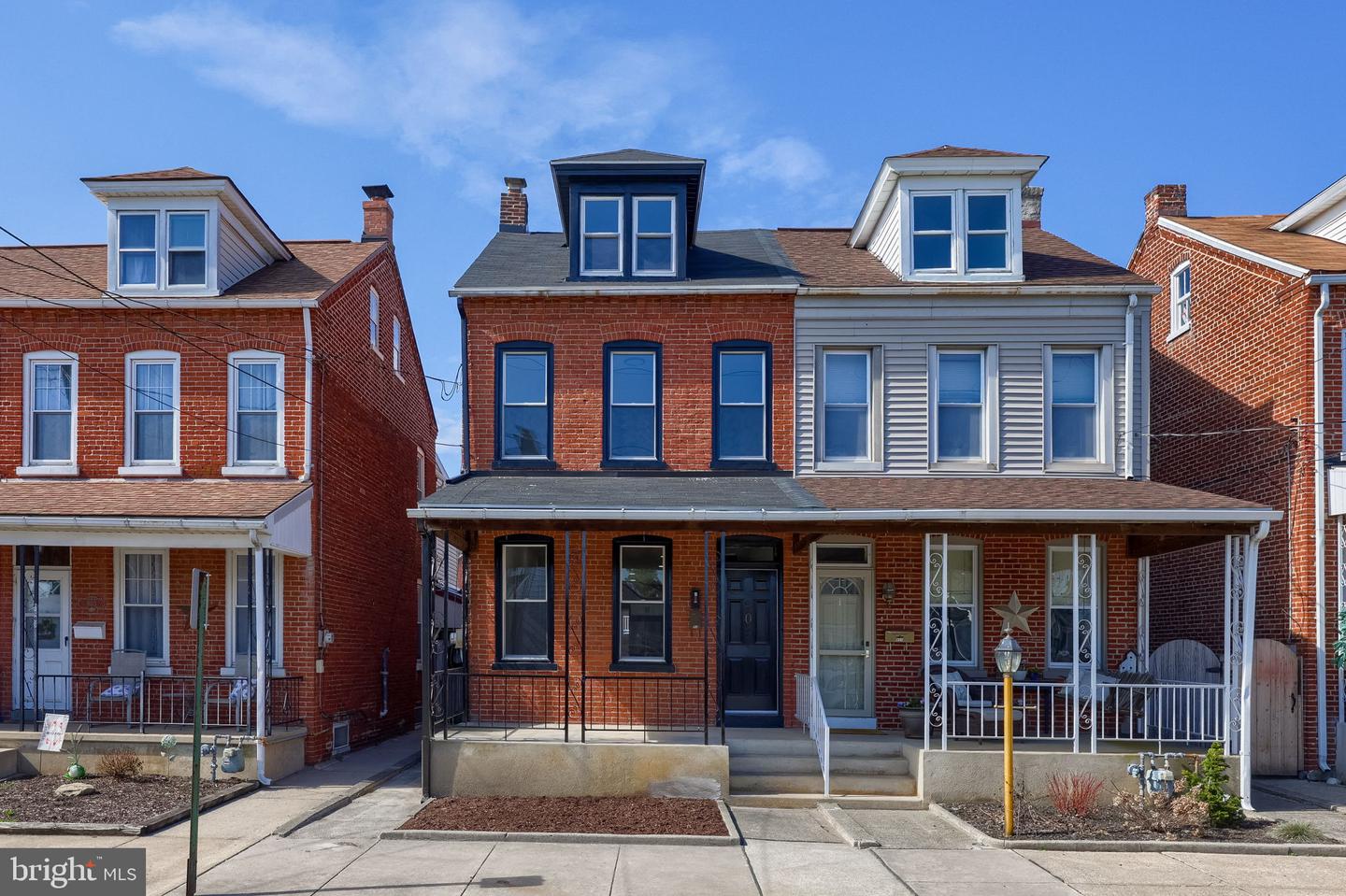 905 Spruce Street, Columbia