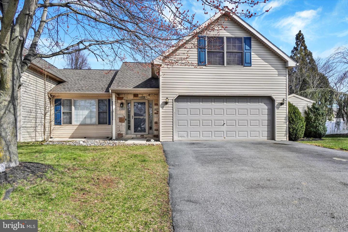 2202 Weeping Willow Lane, Mount Joy