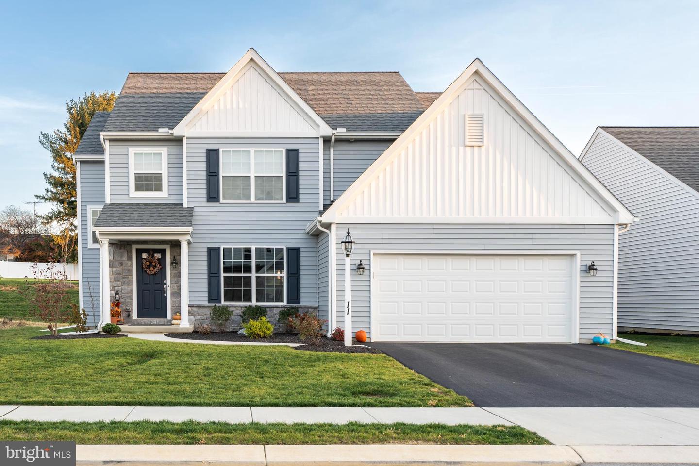 456 Parkside Way, Lititz