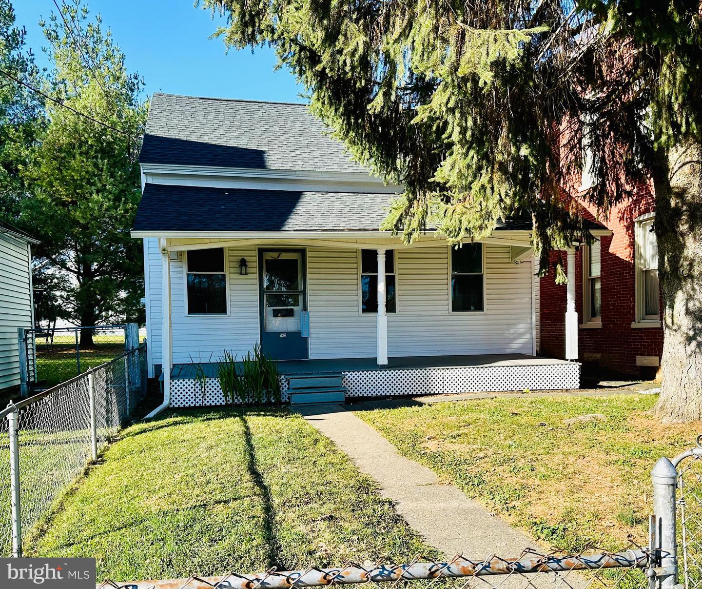 142 W Stiegel Street, Manheim