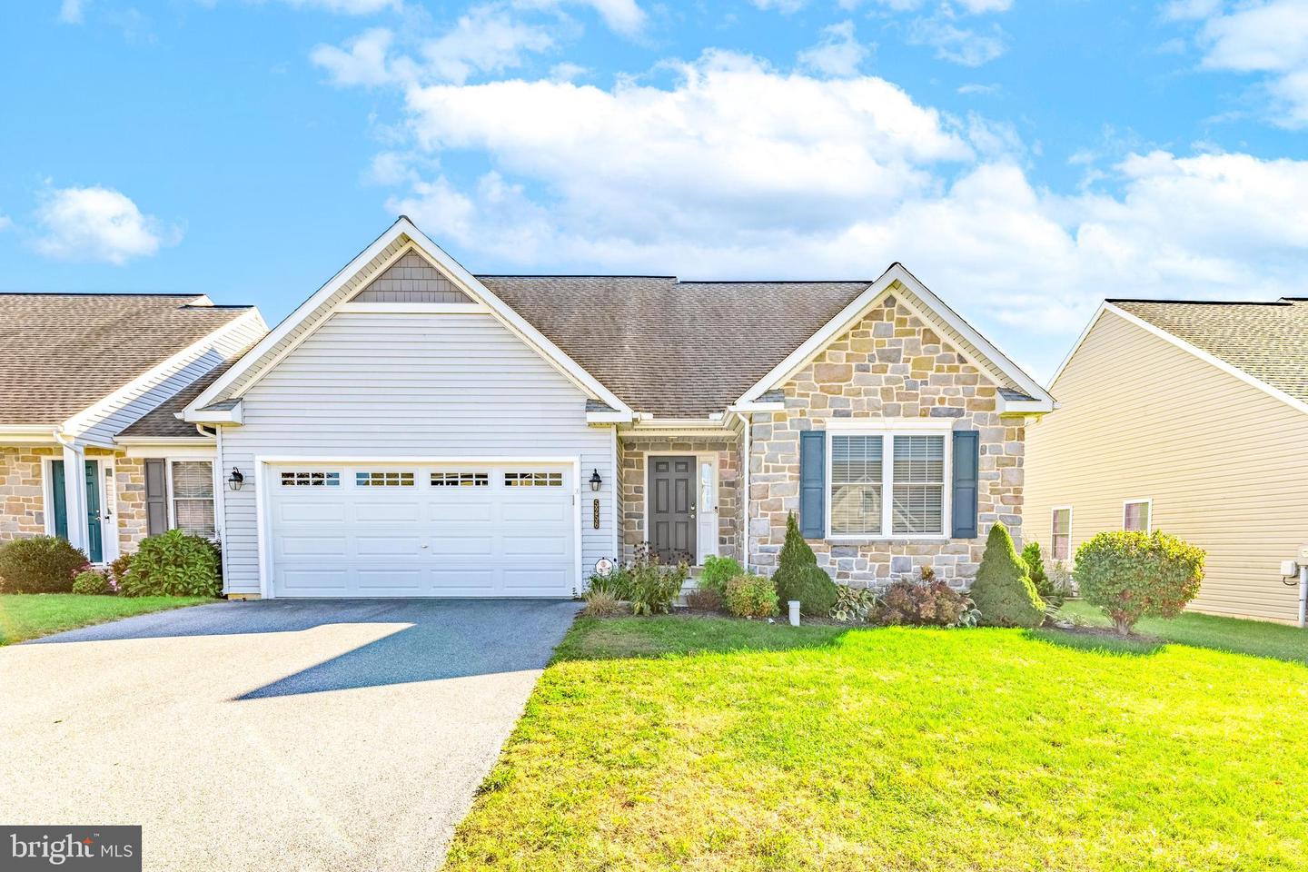 5256 Stonefield Drive, Mount Joy