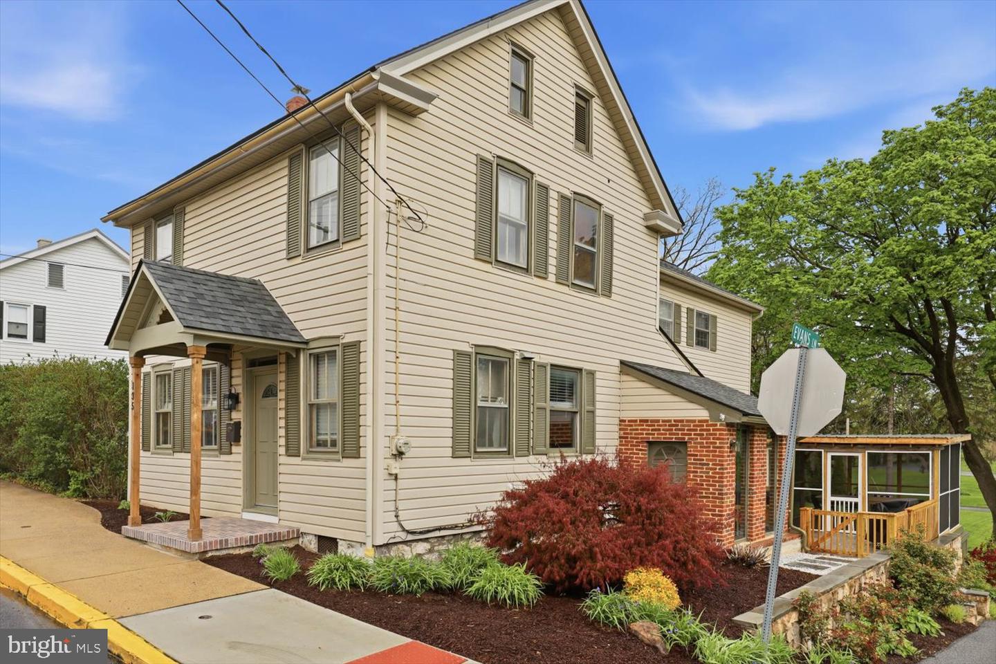 135 S Cedar Street, Lititz