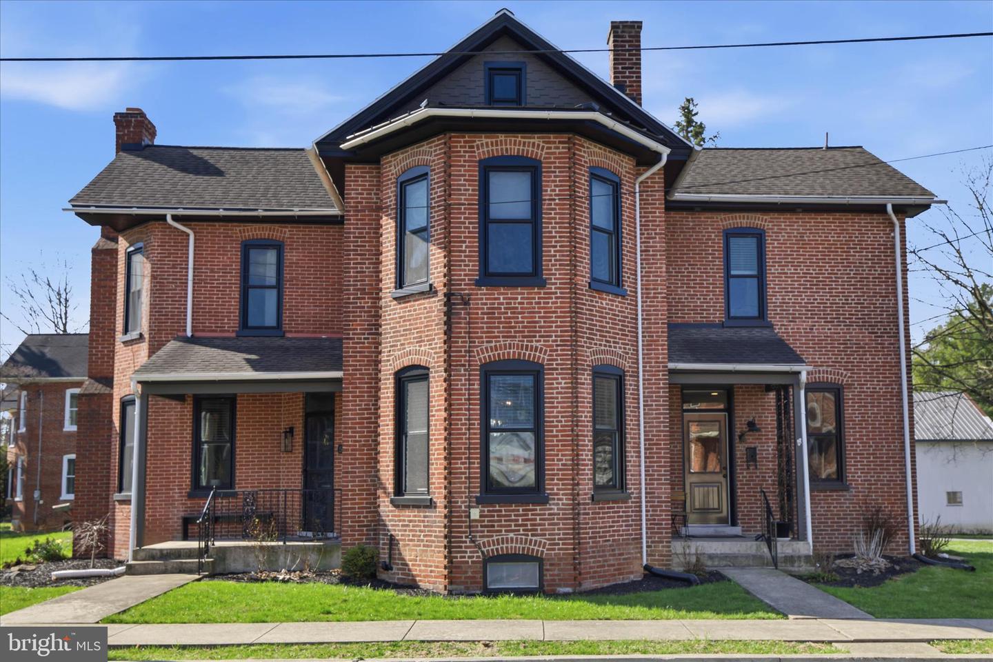 5890 Main Street, East Petersburg