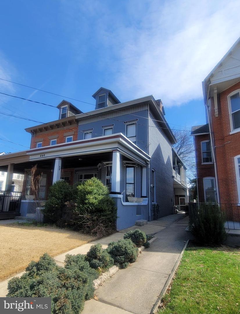 460 Chestnut Street, Columbia