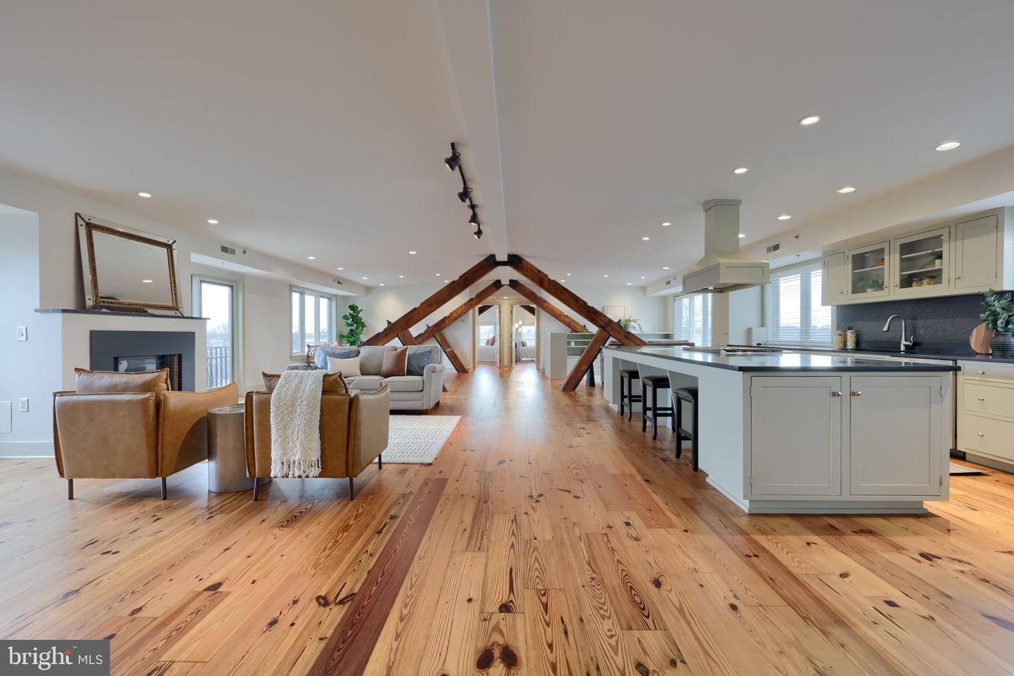 336 N Christian Street, Lancaster