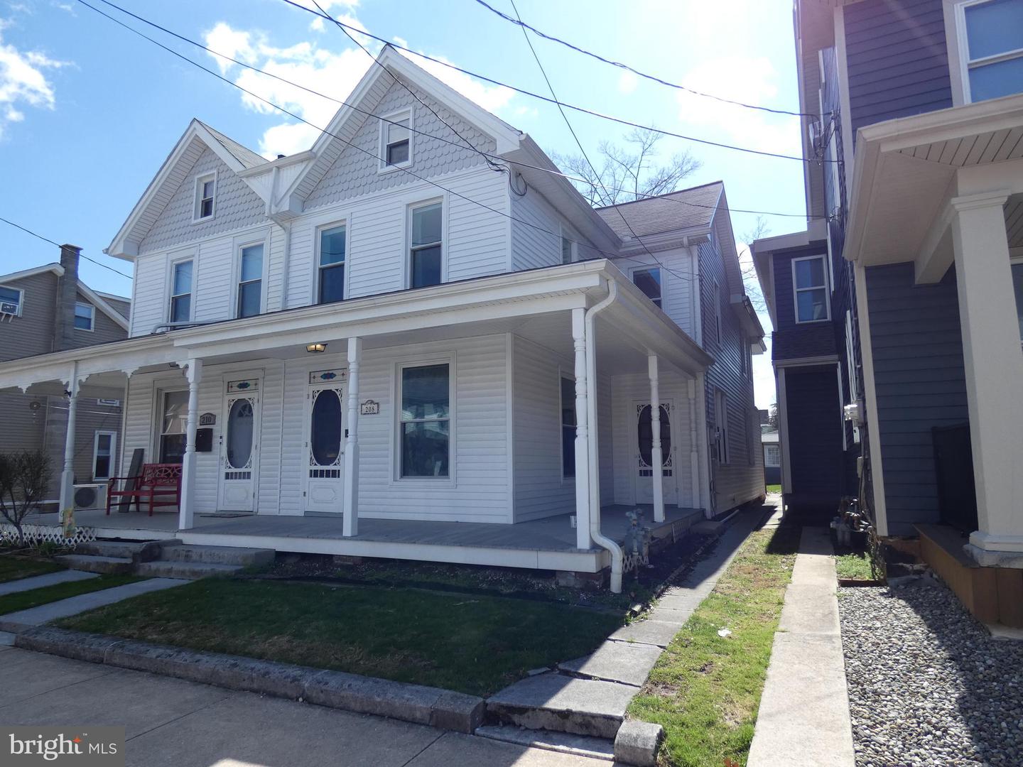 208 E High Street, Elizabethtown