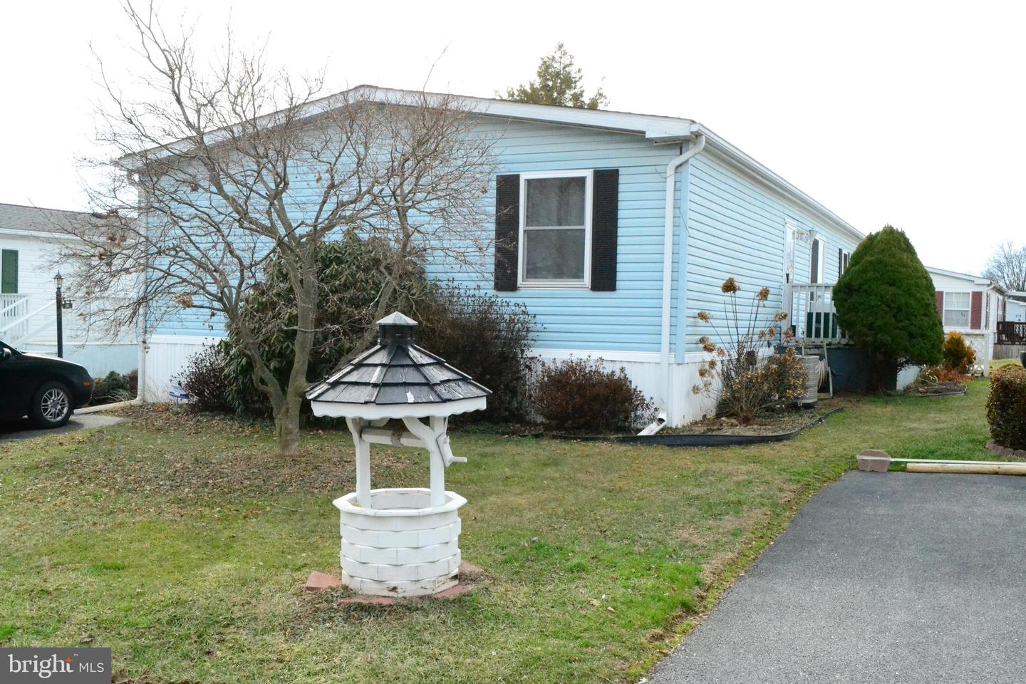 105 Bridlewood Court S, Lancaster