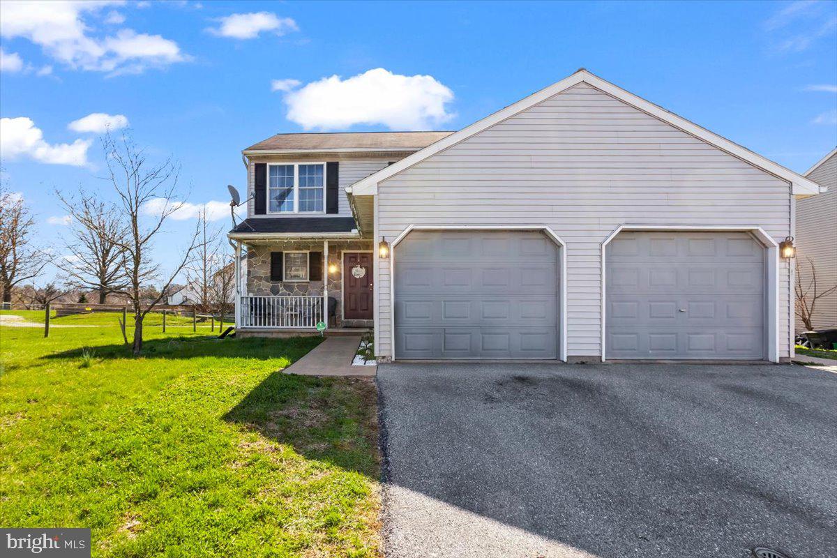 311 Elmshire Drive, Lancaster