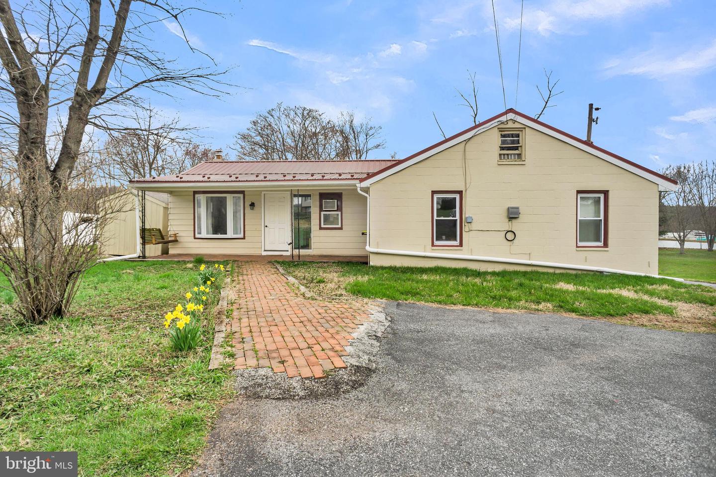 355 Reinholds Road, Denver