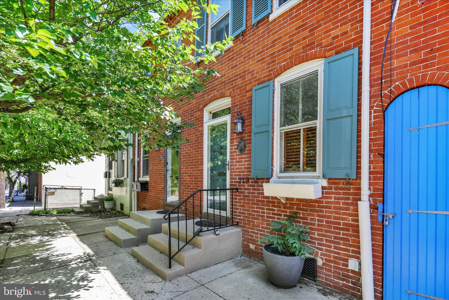 219 N Concord St