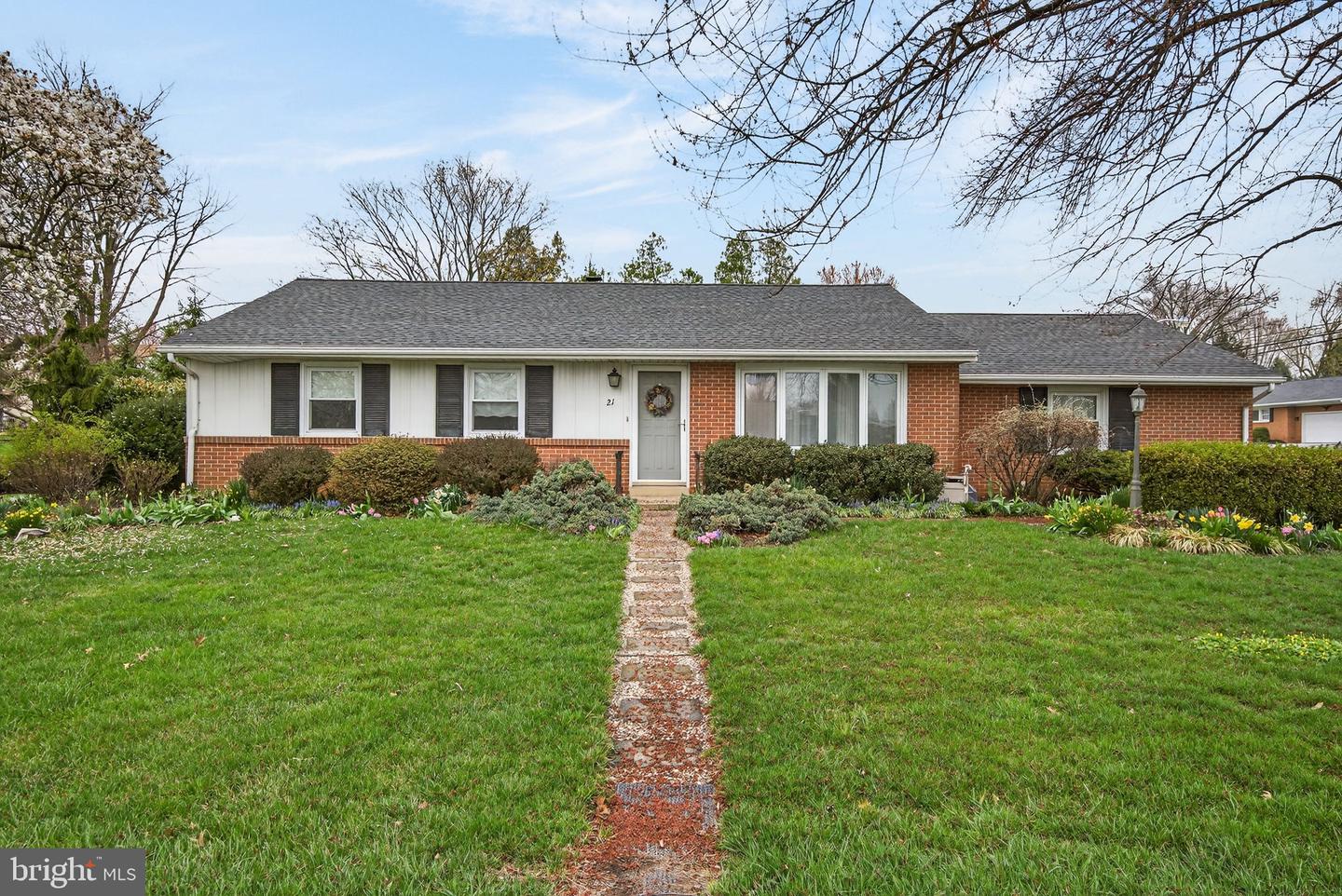 21 Violet Avenue, Willow Street