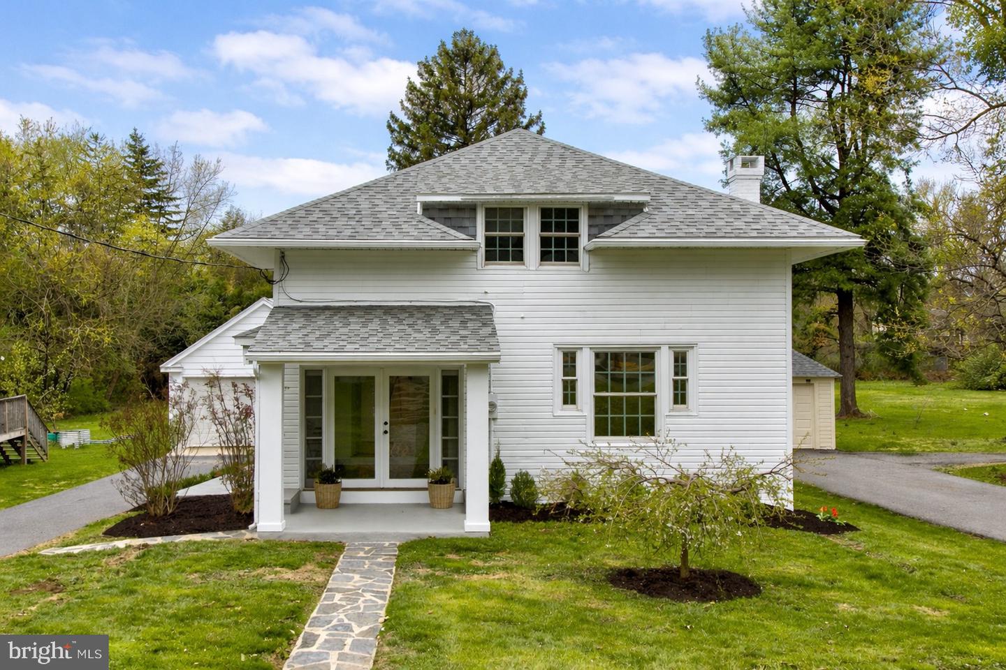 1451 New Holland Pike, Lancaster