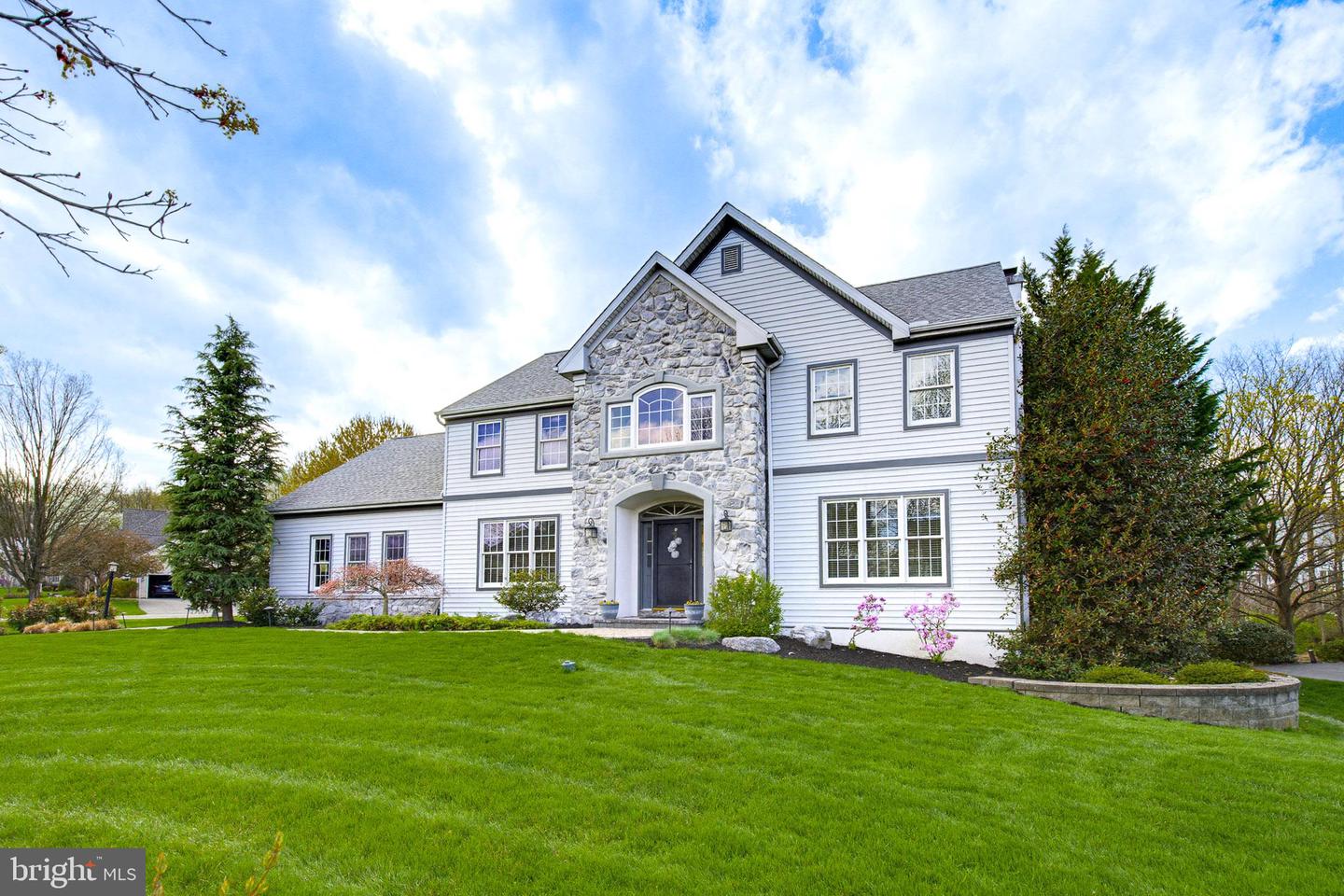 1100 Sunwood Lane, Lancaster