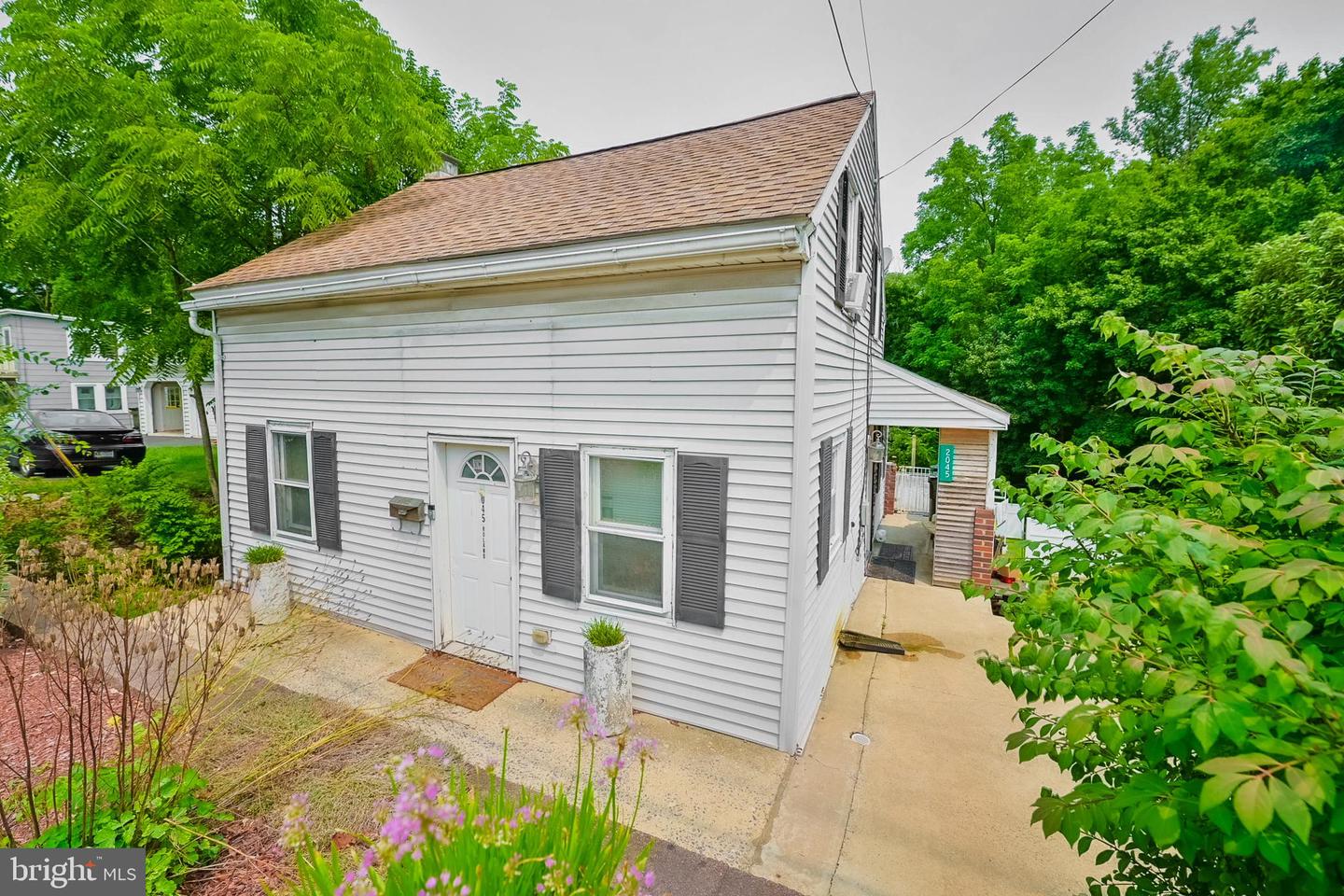 2045 Main Street