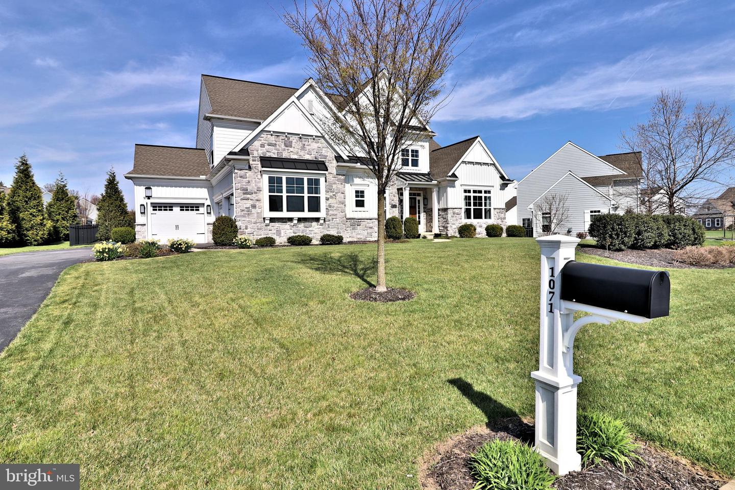 1071 Valley Crossing Drive, Lititz