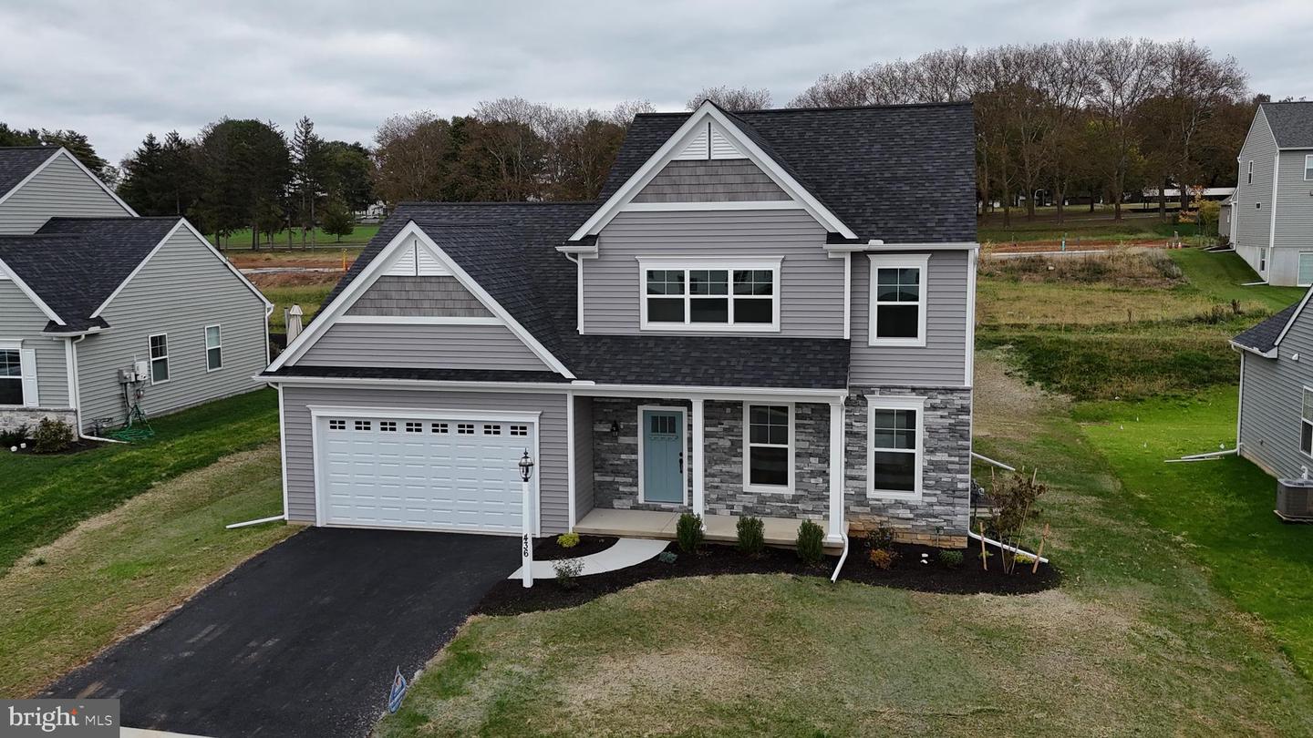 417 Parkside Way, Lititz