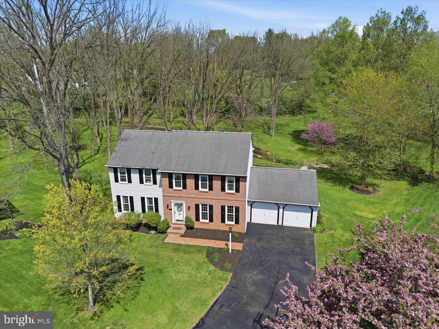 413 Glenbrook Court, Lancaster