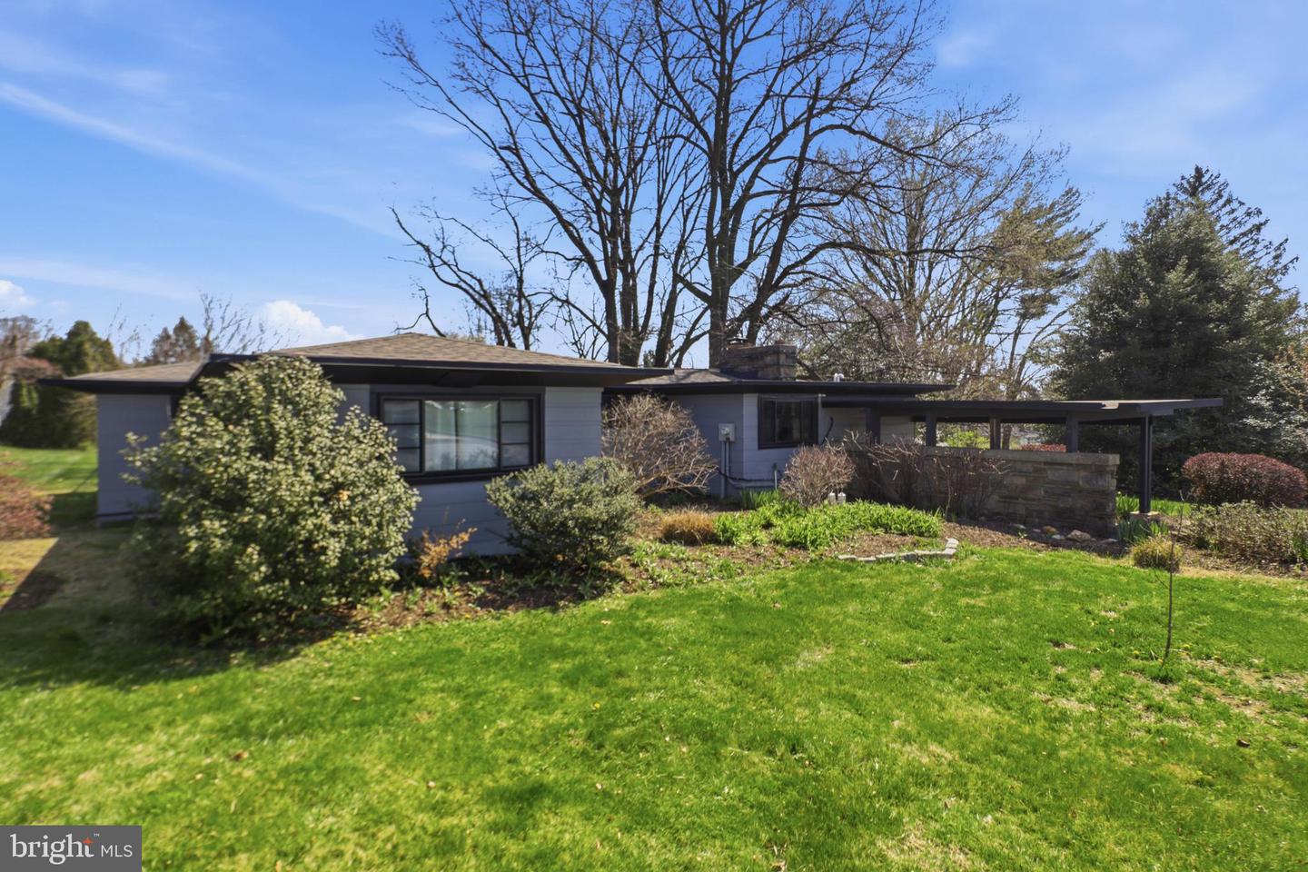 535 E Roseville Road
