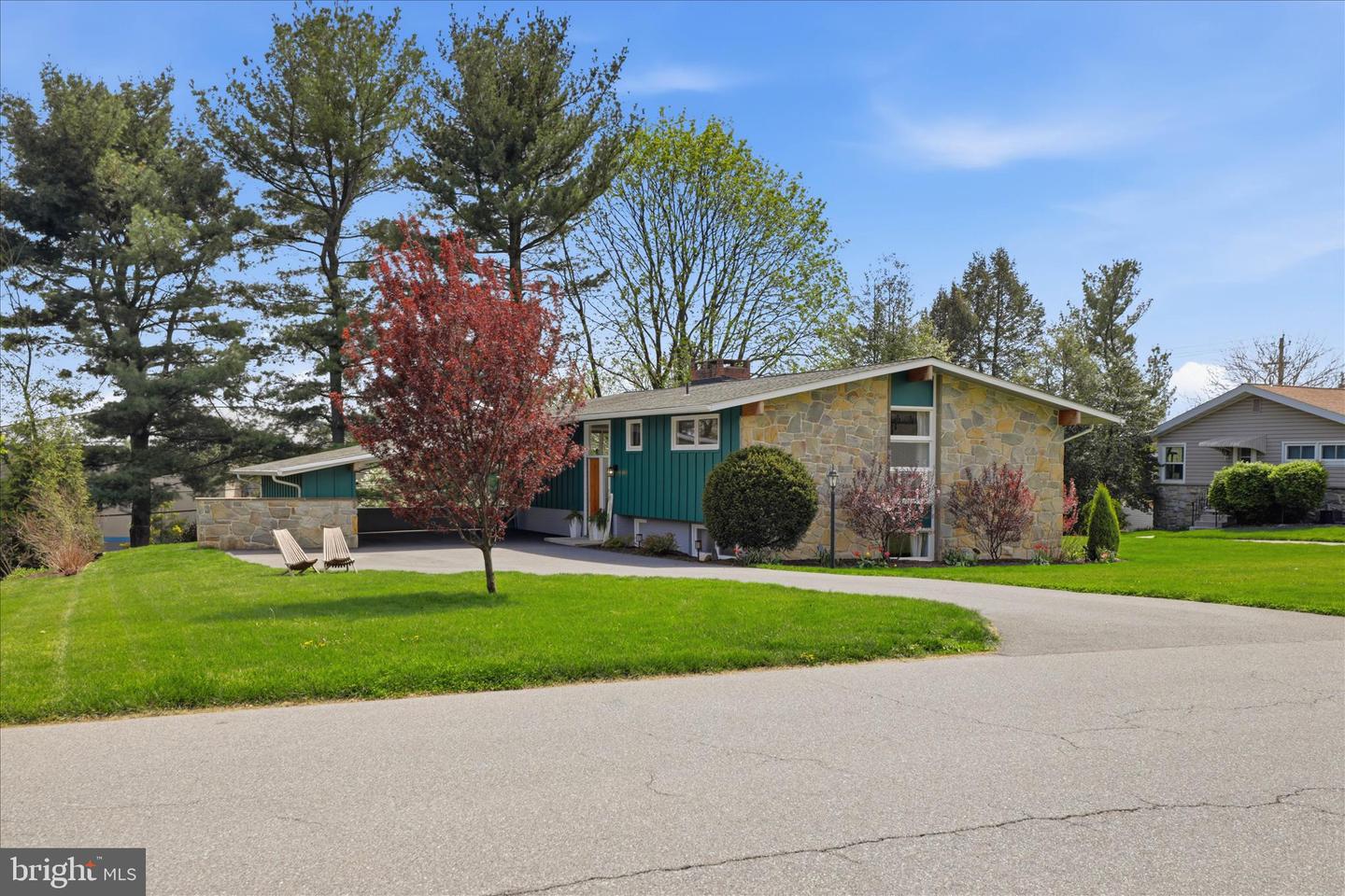 254 Bluff View Drive, Lancaster