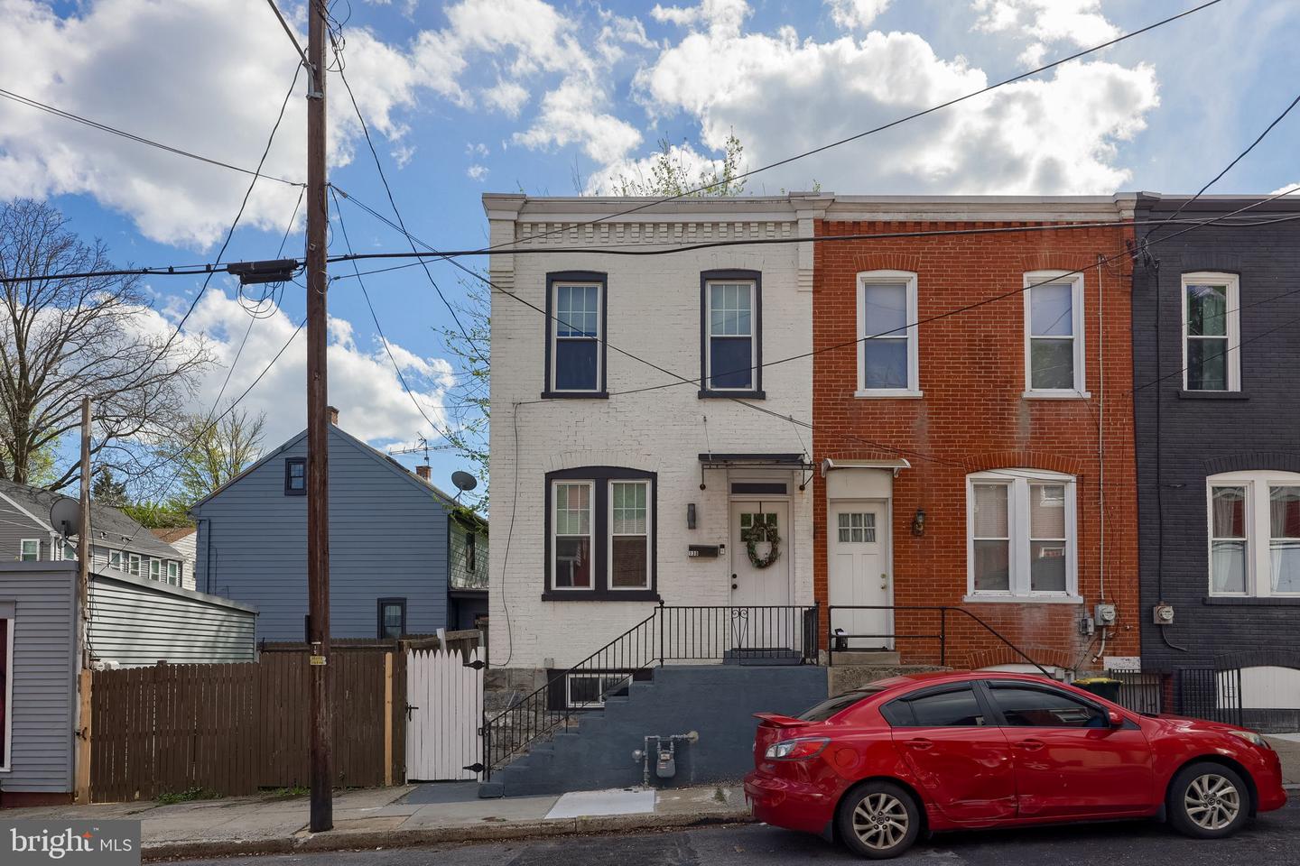 138 Laurel Street, Lancaster