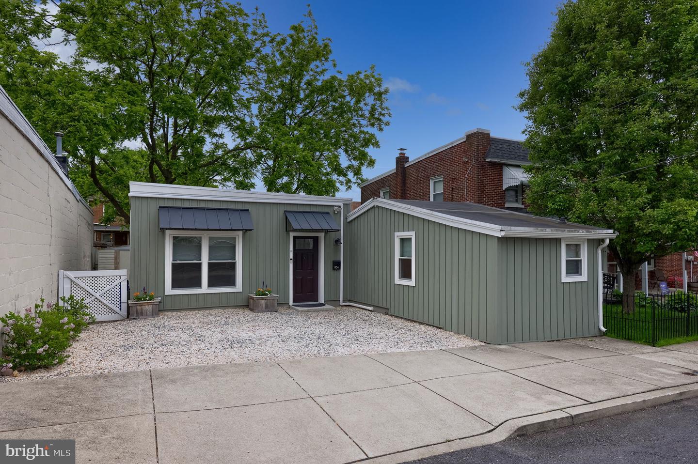 934 W Vine Street, Lancaster