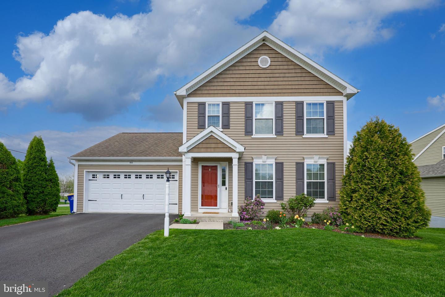 100 Kenneth Drive, Leola