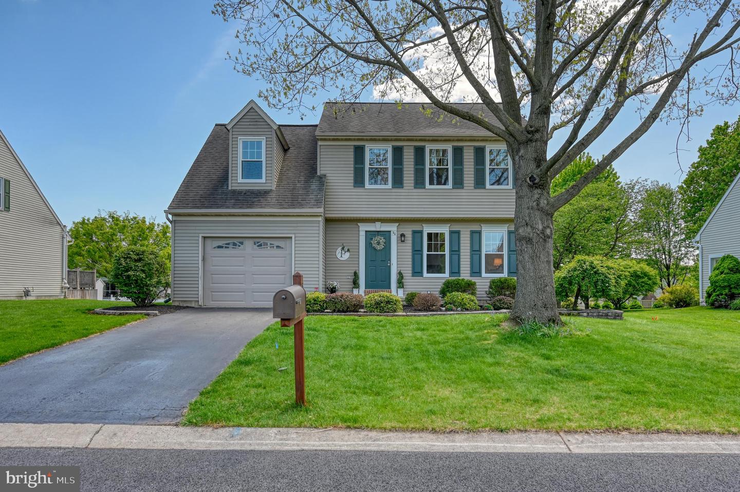 50 Pheasant Lane, Reinholds