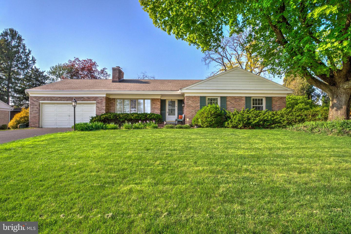 2113 Lyndell Drive, Lancaster