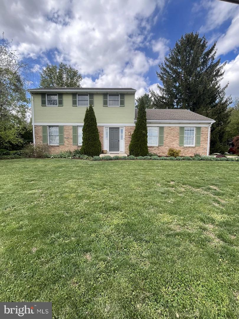 213 Tobacco Road, Ephrata
